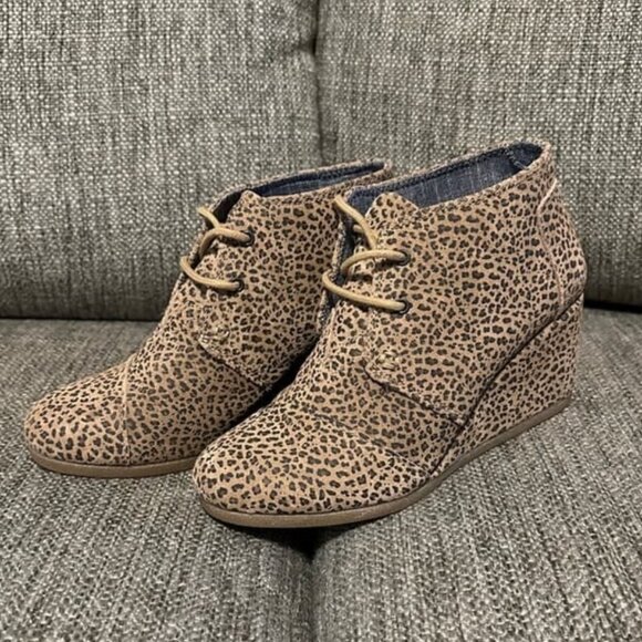 TOMS Brown Leopard Wedge Booties - Picture 2 of 3